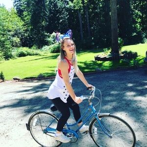 Meet your Posher, Kayla